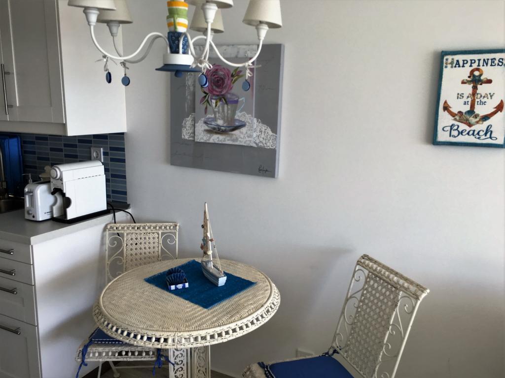 Sun & Sea 512 Apartment